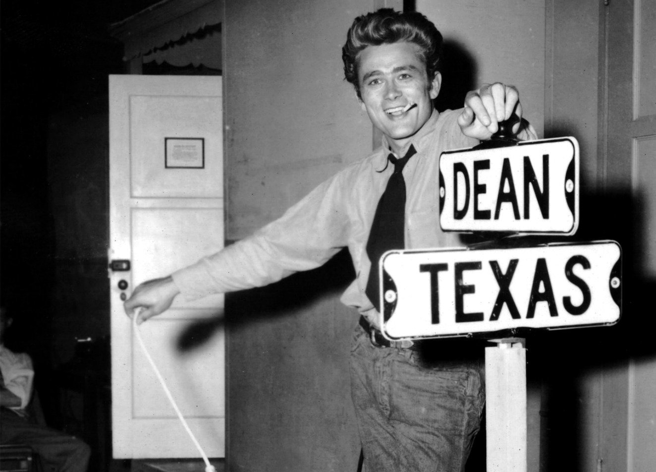 Η… αποκαθήλωση ενός ειδώλου – Ο James Dean πίσω από τις κάμερες