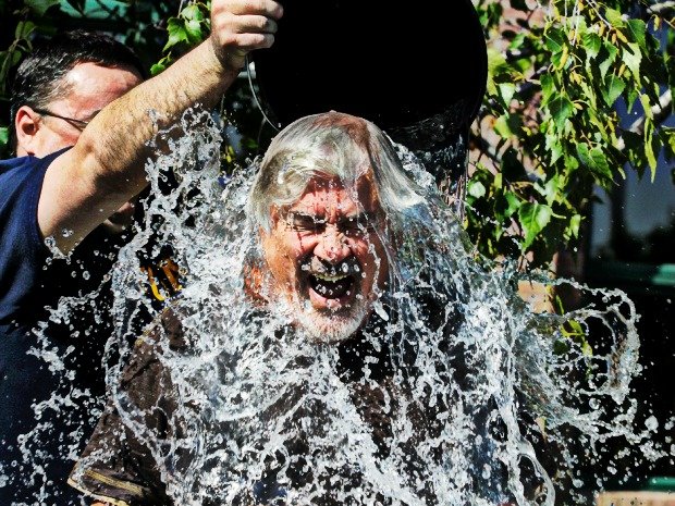 Μπουγέλο παίζουν στα σχολεία και όχι για δήθεν φιλανθρωπία! (photos)