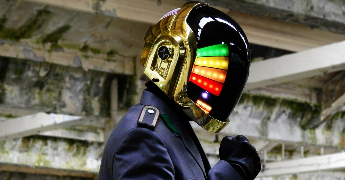 Gadgets | Σκάστα και τσέπωσε το κράνος των Daft Punk