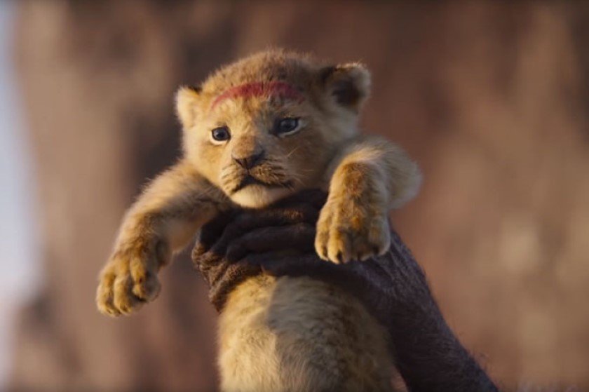 ΦΩΤΟΓΡΑΦΙΑΡΕΣ με τους ηθοποιούς του Lion King φάτσα – φάτσα με τους χαρακτήρες τους!