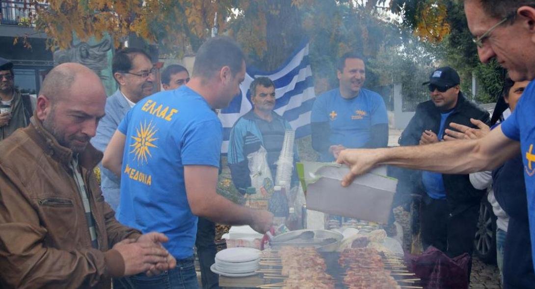 Απίθανο Γλέντι: Το μπάρμπεκιου στα Διαβατά “πρόσφερε” χωρίς να το ξέρει, 5.500€ στους μετανάστες!