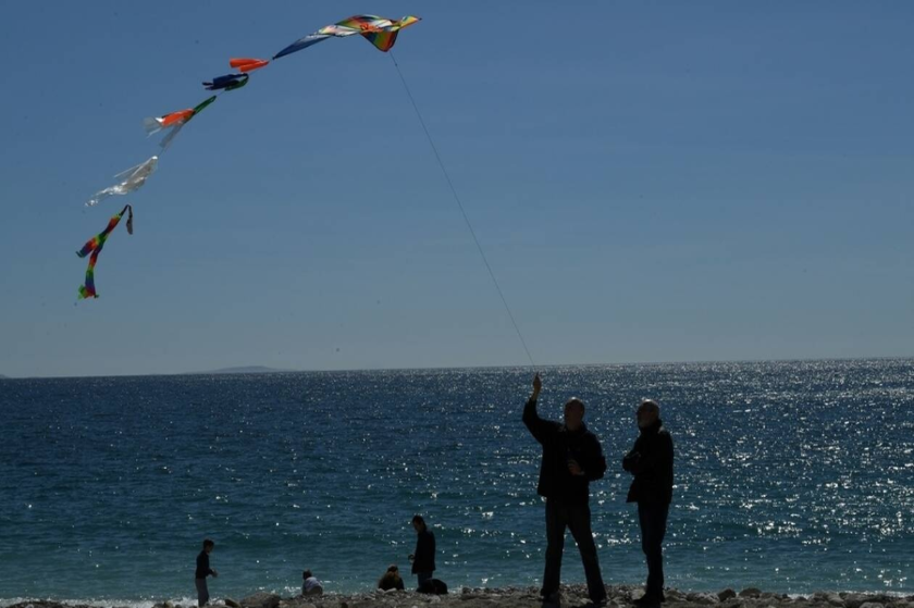 4 λόγοι που κάνουν την Καθαρά Δευτέρα την πιο μίζερη γιορτή που υπάρχει