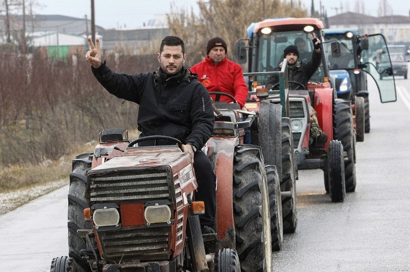 Κλαδέψτε ό,τι προλαβαίνετε! Το τέλος του Farmville έρχεται