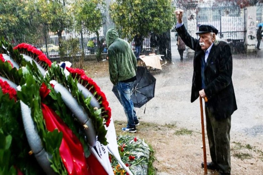 Κατάλαβες λοιπόν γιατί το Πολυτεχνείο πάντα θα ενοχλεί;