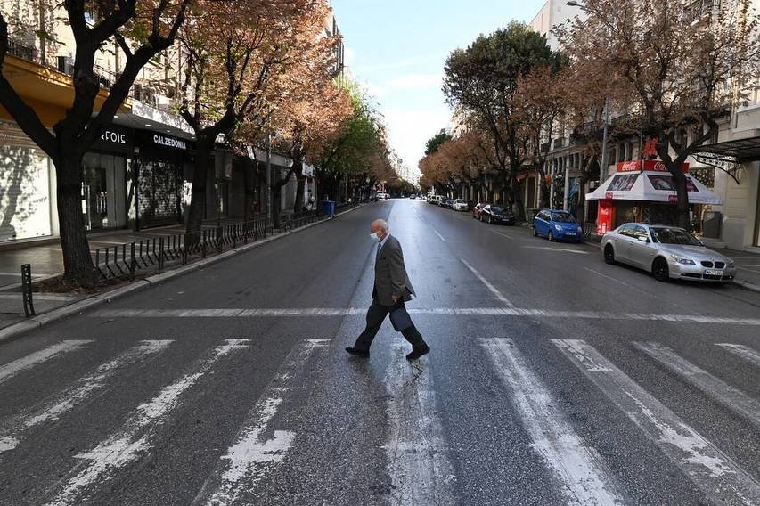 Cocooning με απαγόρευση κυκλοφορίας από τις 21:00 ανακοίνωσε ο Χαρδαλιάς