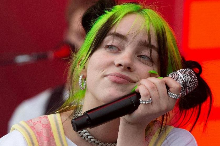 Η Billie Eilish αποκαλύπτει τα αγαπημένα της τραγούδια για το ’20 και αυτή η Πέμπτη γίνεται λιγότερο μίζερη