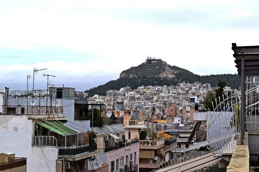 Γιατί είναι δύσκολο να παρκάρεις στο Παγκράτι;