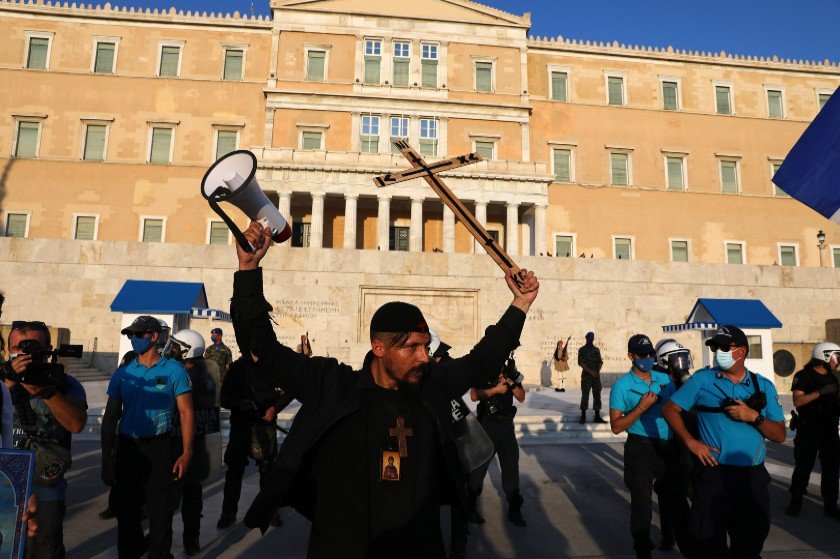 10 φωτογραφίες  με πιθανά κρούσματα της μετάλλαξης Δέλτα από τη συγκέντρωση αντιεμβολιαστών στο Σύνταγμα