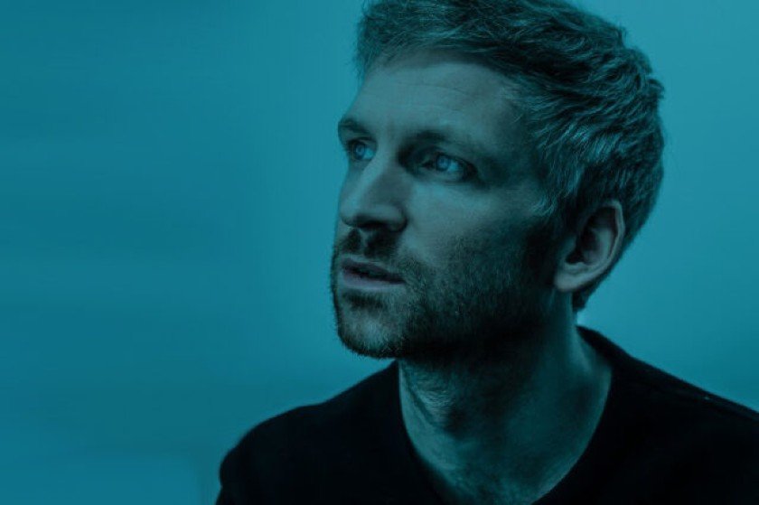 O Ólafur Arnalds είναι ο ενορχηστρωτής των ονείρων μας