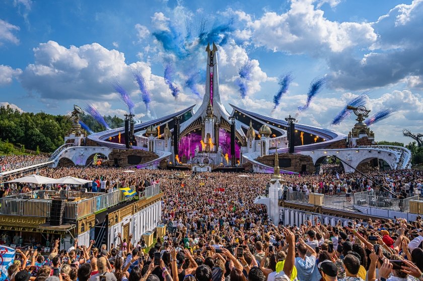 Πώς ήταν να παρτάρεις στο φετινό Tomorrowland;