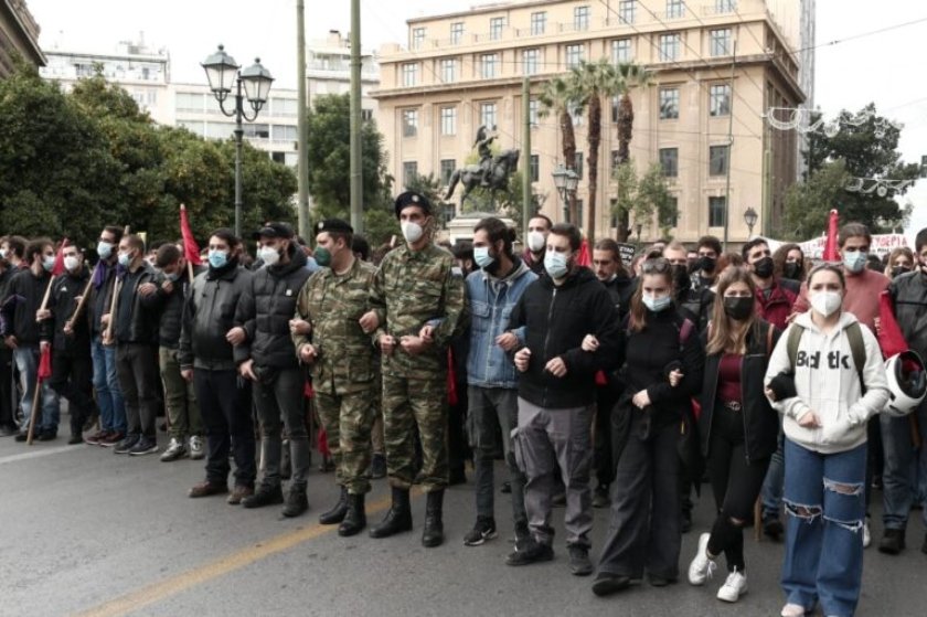 Όλα όσα έχουμε βαρεθεί να ακούμε μία μέρα πριν την επέτειο του Πολυτεχνείου