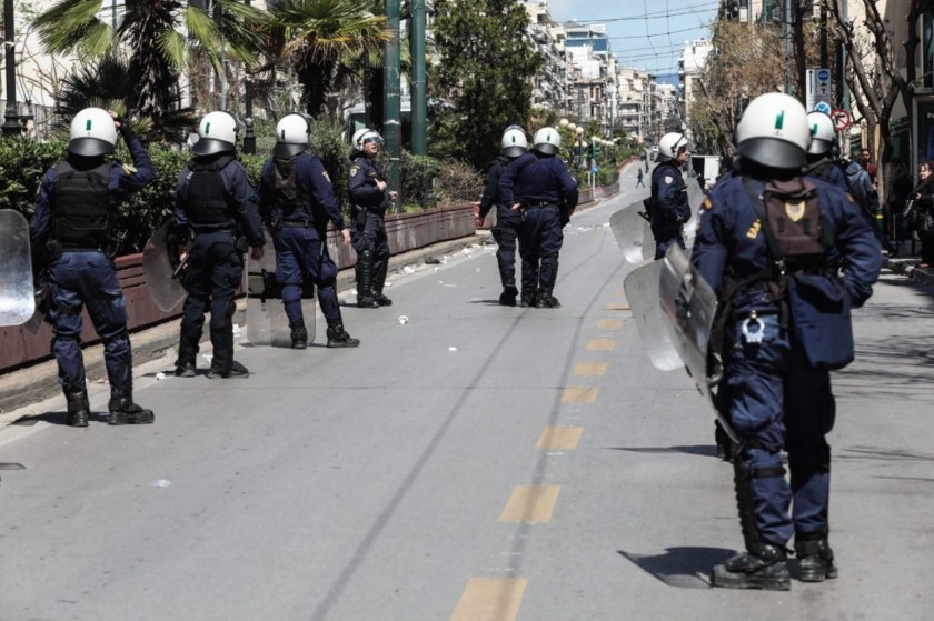 3 ποιήματα του ChatGPT για τον αστυνομικό που πυροβόλησε στην ΑΣΟEΕ