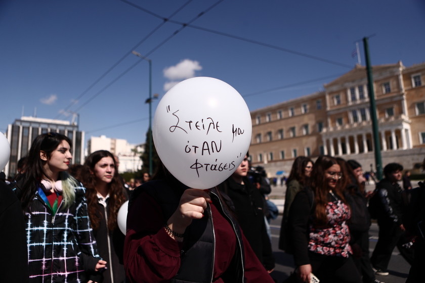 Ούτε αποχή, ούτε αδιαφορία: Η νέα γενιά μετά τα Τέμπη είναι πιο οργισμένη από ποτέ