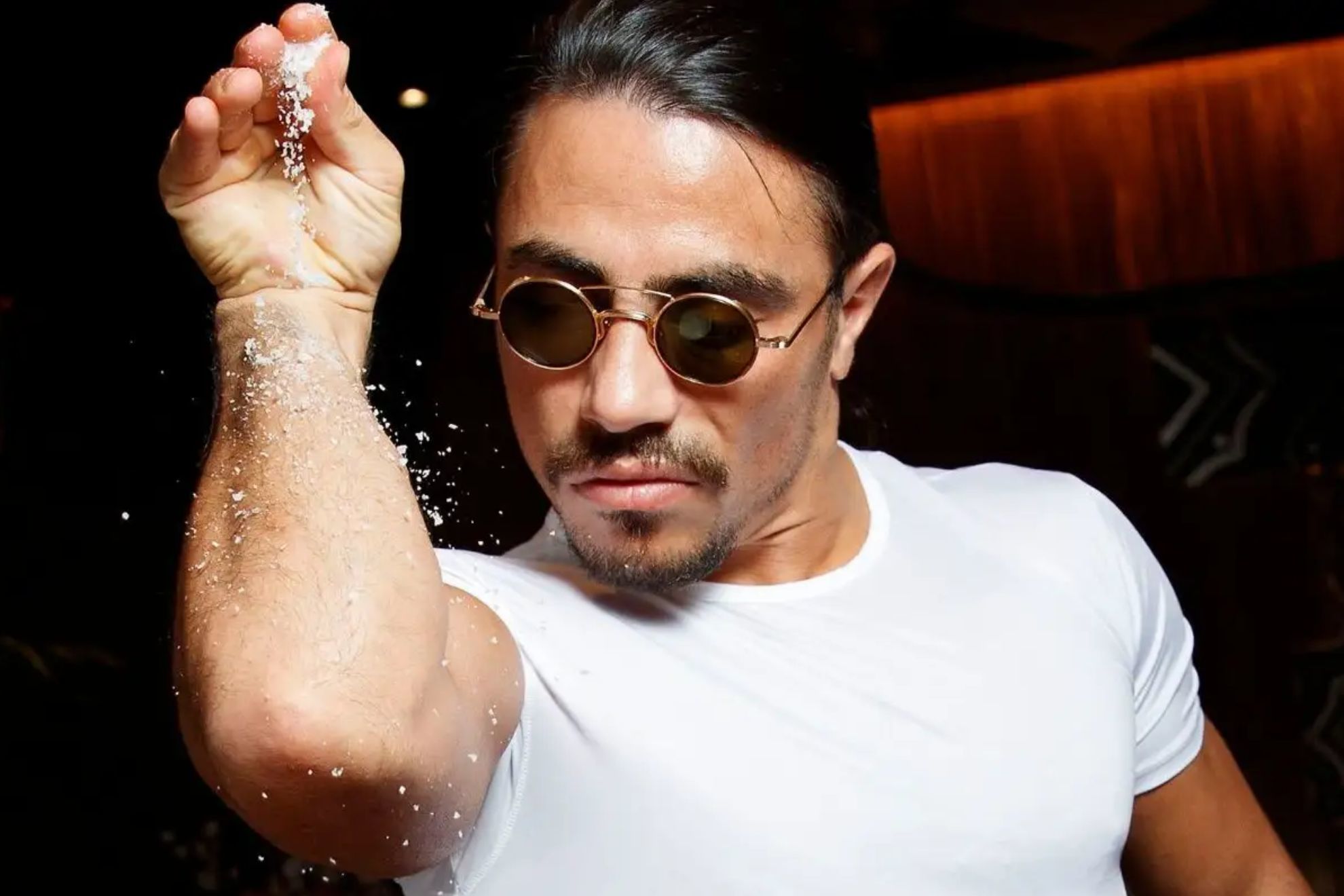 Για κάποιο λόγο ο Red Dragon χόρεψε με τον «Salt Bae»