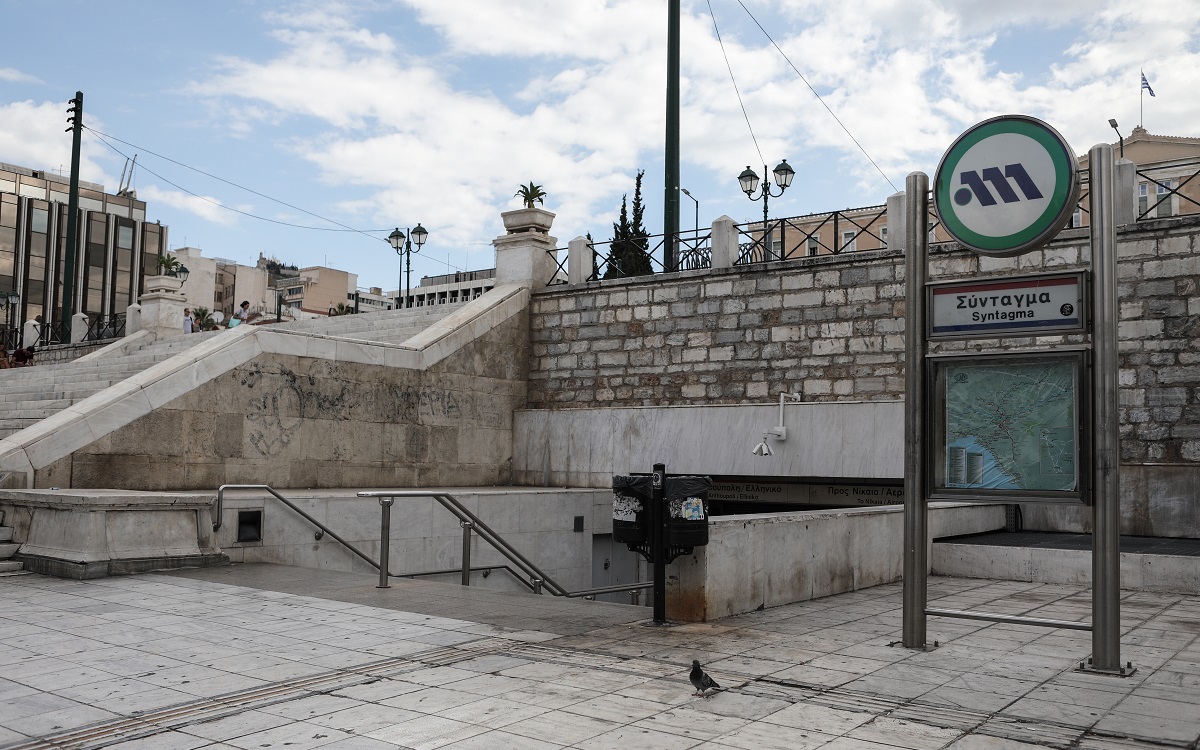 Έχετε παρατηρήσει και εσείς πως τα ασανσέρ στο μετρό χαλάνε συνέχεια;