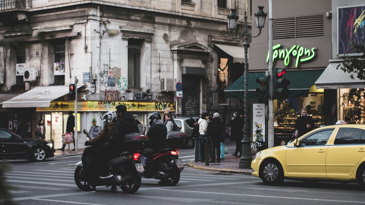 Ένα casual απόγευμα στην Αθήνα με οδηγούς να παίζουν μπουνιές