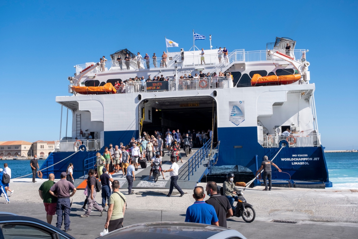 Τουρίστρια έμεινε έκπληκτη από το χάος που επικρατεί στα ελληνικά πλοία, δεν ήξερε που ερχόταν