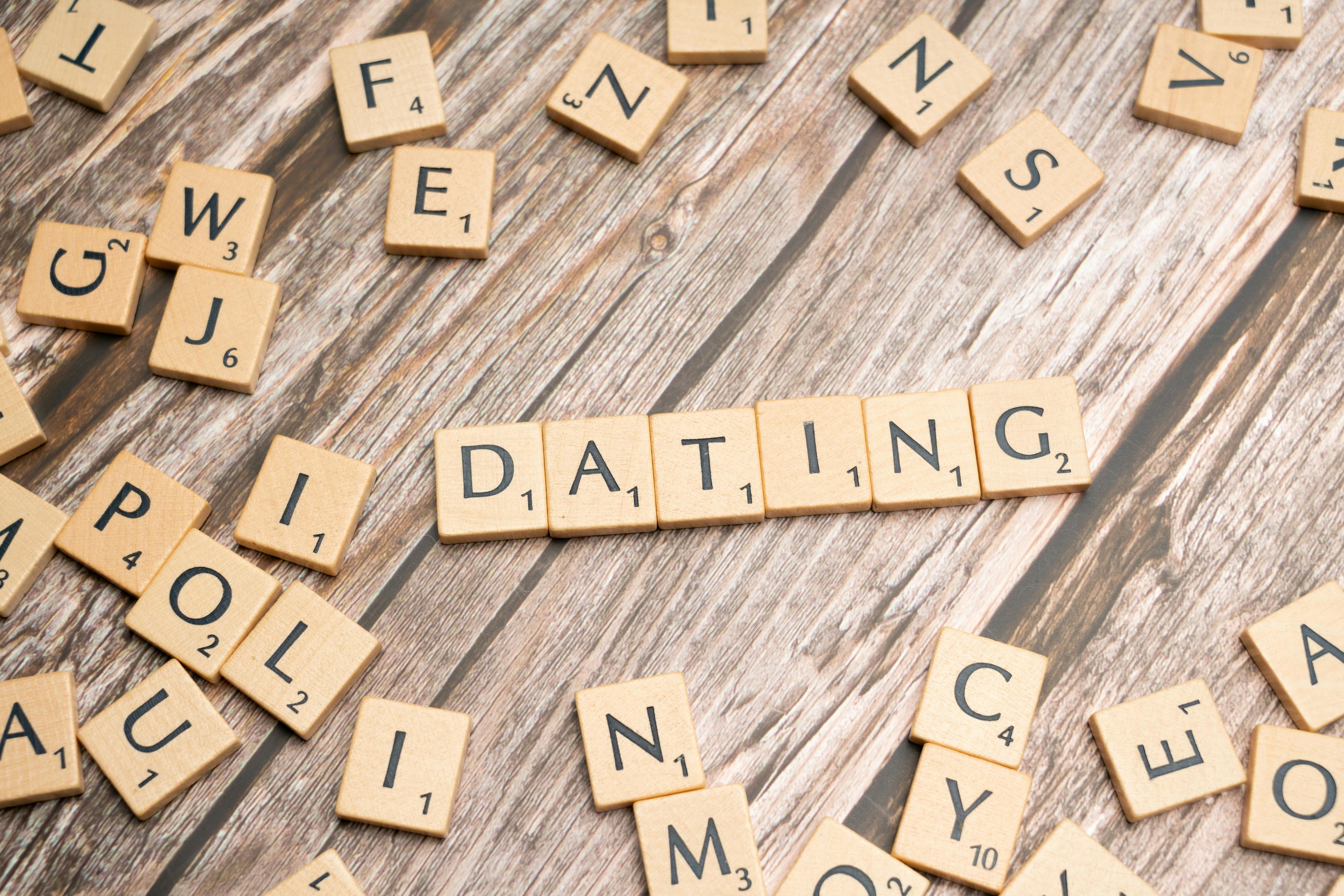 Το λεξικό των Dating Apps: Το “A ως το Ω” των όρων που πρέπει να ξέρεις